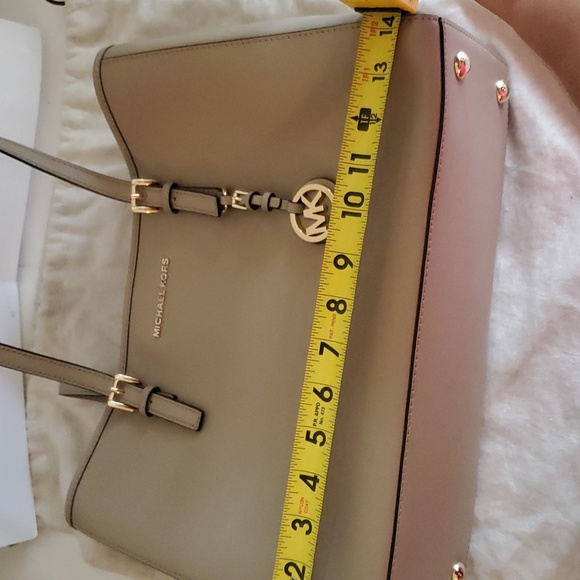 🤩New authentic Mikael kors jer set travel handbag - Picture 8 of 17